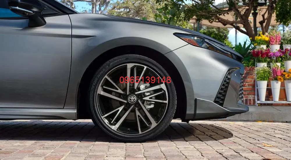 Khám phá Toyota Camry 2025
